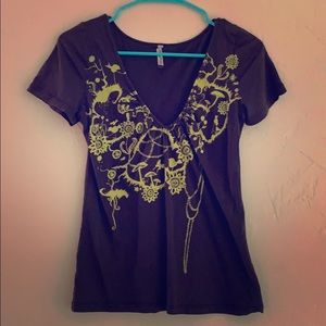 Comfy graphic t-shirt